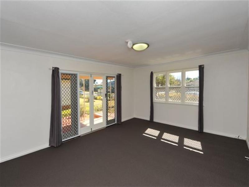 20 Tomkinson Street, Wilsonton QLD 4350