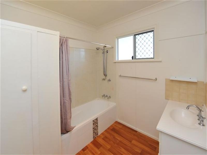 20 Tomkinson Street, Wilsonton QLD 4350