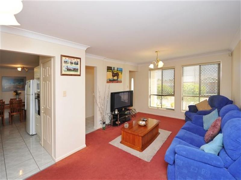 19 Biscay Crescent, Glenvale QLD 4350