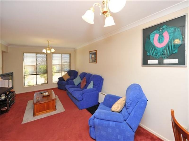 19 Biscay Crescent, Glenvale QLD 4350