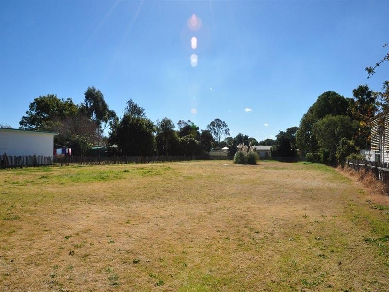 21 Buckland Street, Harristown QLD 4350