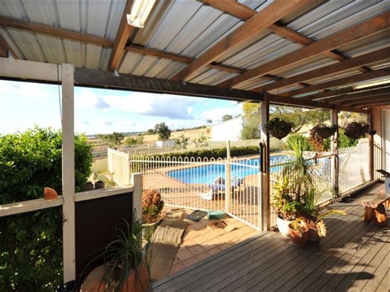 35 Euston Road, Glenvale QLD 4350