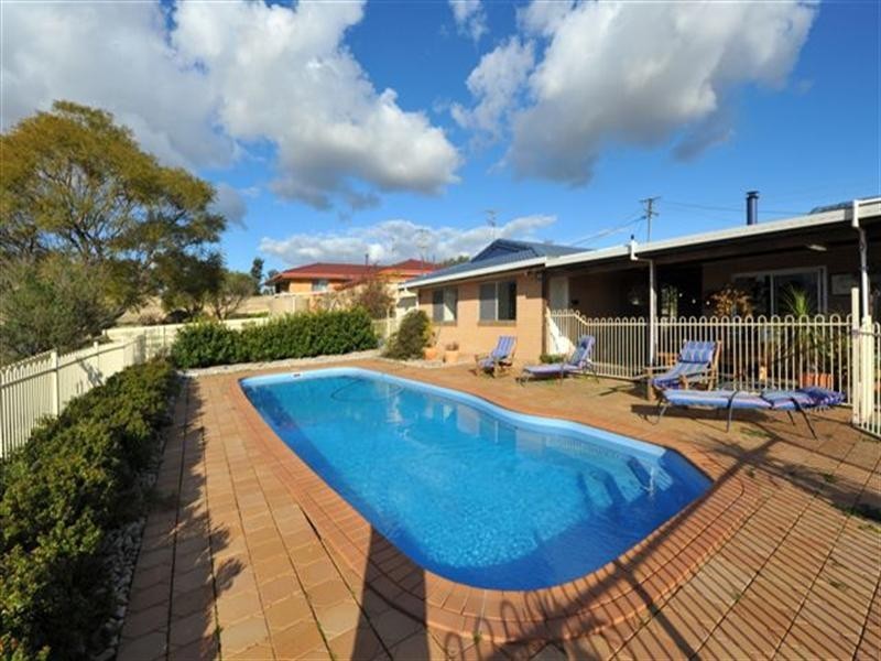 35 Euston Road, Glenvale QLD 4350