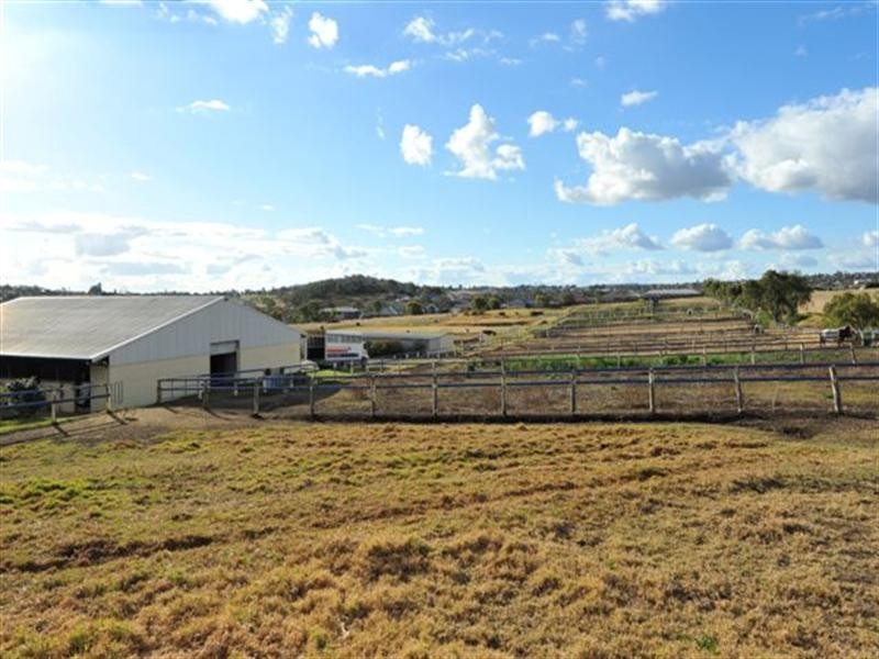 35 Euston Road, Glenvale QLD 4350