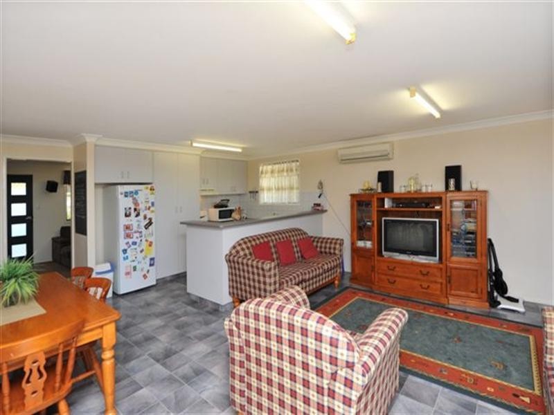 142 Main Street, Westbrook QLD 4350