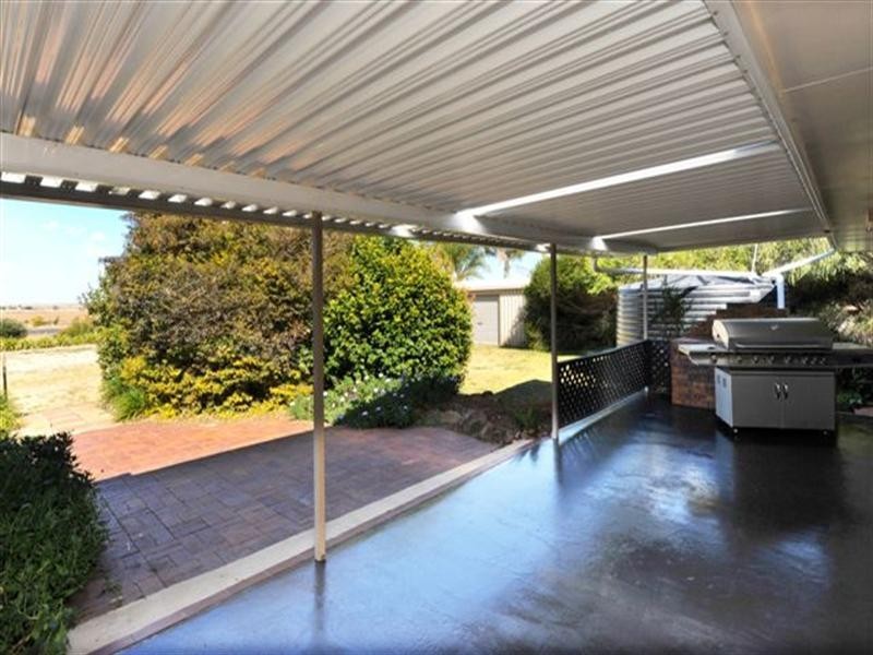 142 Main Street, Westbrook QLD 4350