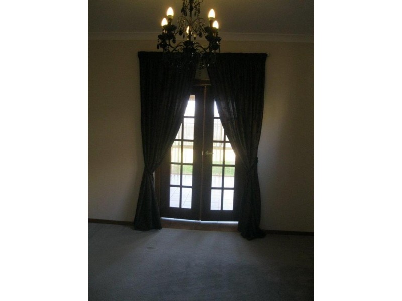 54 Bouganvillea Drive, Middle Ridge QLD 4350