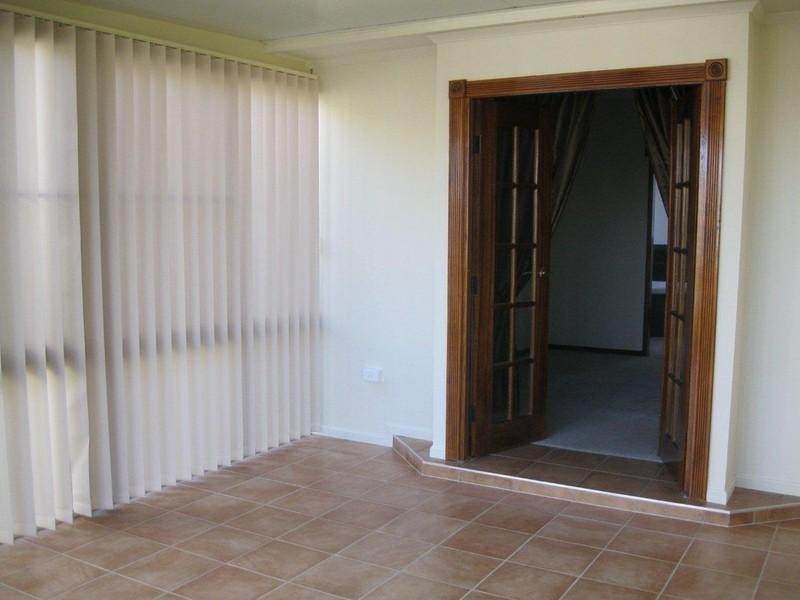 54 Bouganvillea Drive, Middle Ridge QLD 4350