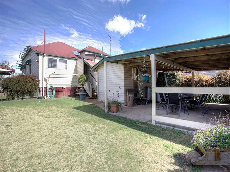 195 Taylor Street, Wilsonton QLD 4350