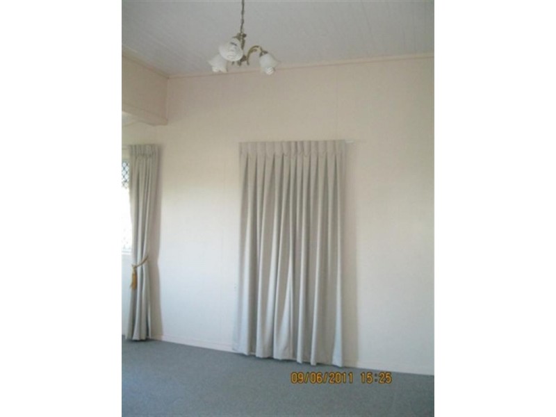 245 Herries Street, Newtown QLD 4350