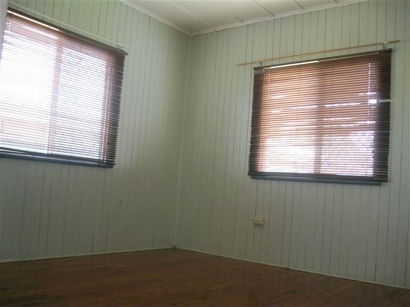 341 West Street, Harristown QLD 4350