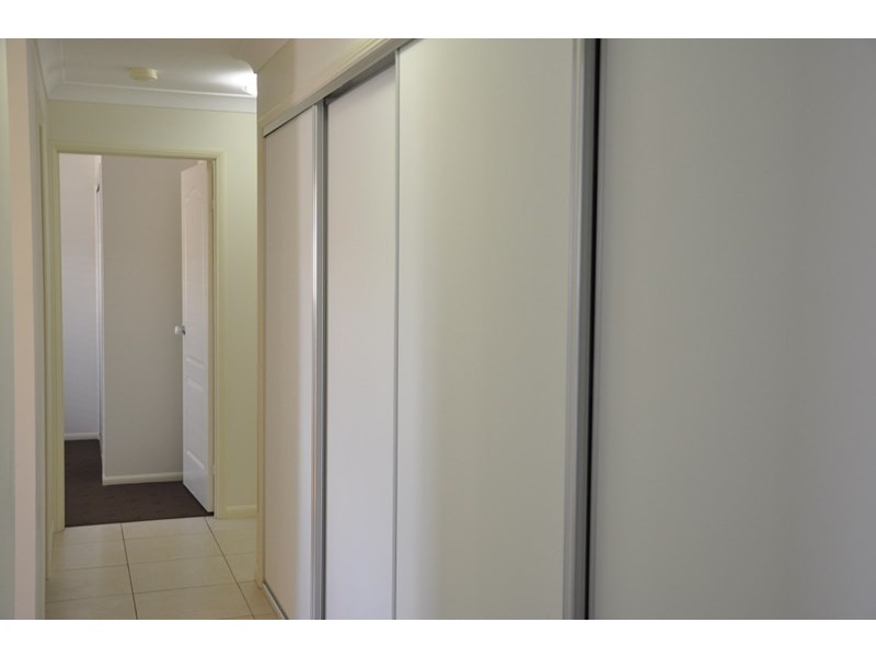 8 Clara Street, Highfields QLD 4352