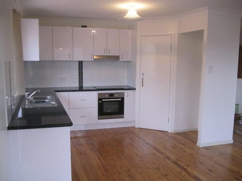 18 Loch Street, Centenary Heights QLD 4350