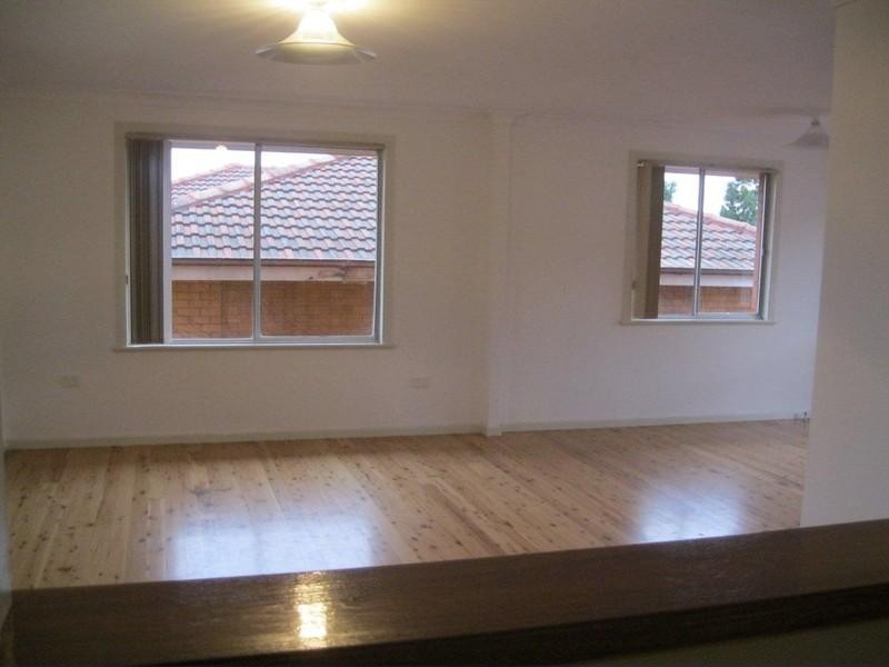 18 Loch Street, Centenary Heights QLD 4350