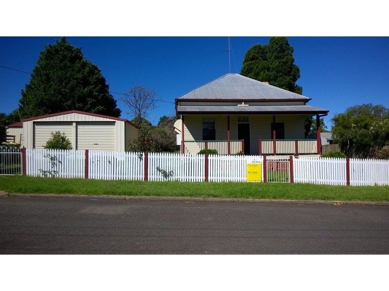 16 Kennedy Street, North Toowoomba QLD 4350