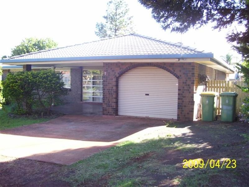 7 Behland Street, Kearneys Spring QLD 4350