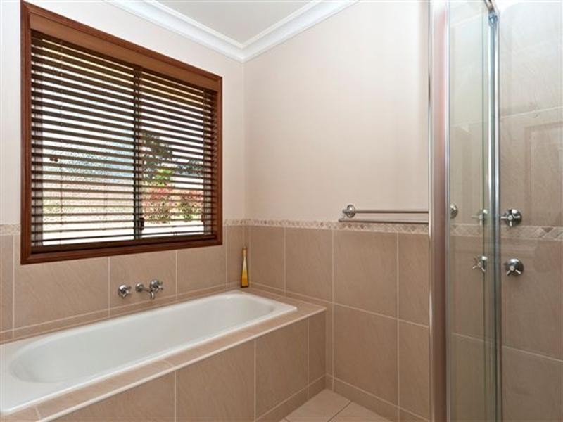 5 Lewis Drive, Meringandan West QLD 4352