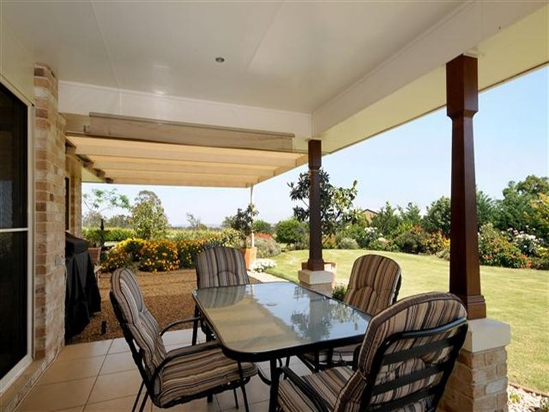 5 Lewis Drive, Meringandan West QLD 4352