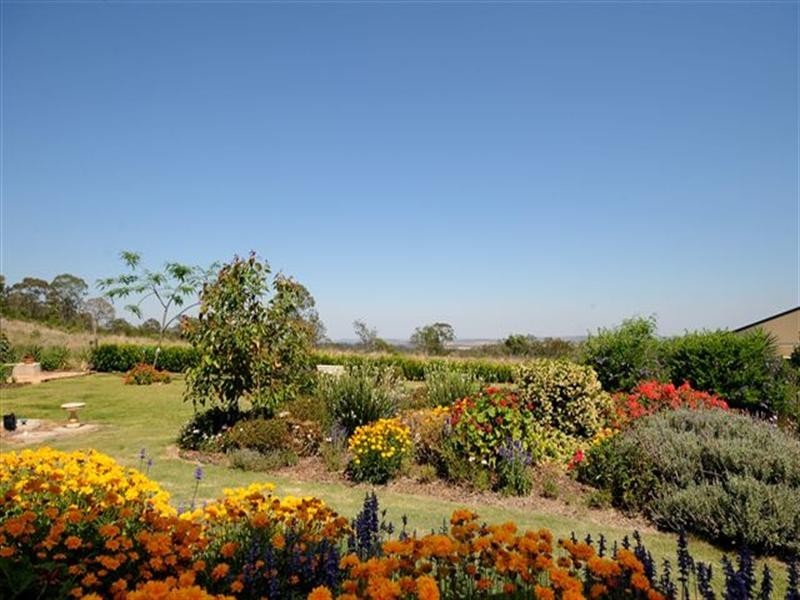 5 Lewis Drive, Meringandan West QLD 4352