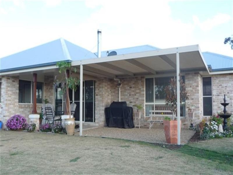 5 Lewis Drive, Meringandan West QLD 4352