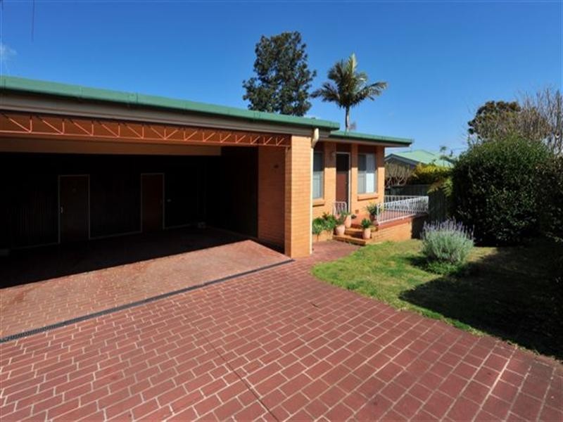 2 Hartman Street, Rangeville QLD 4350