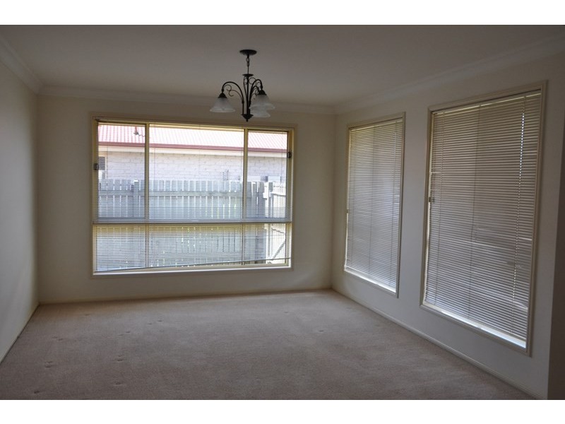 421 West Street, Darling Heights QLD 4350