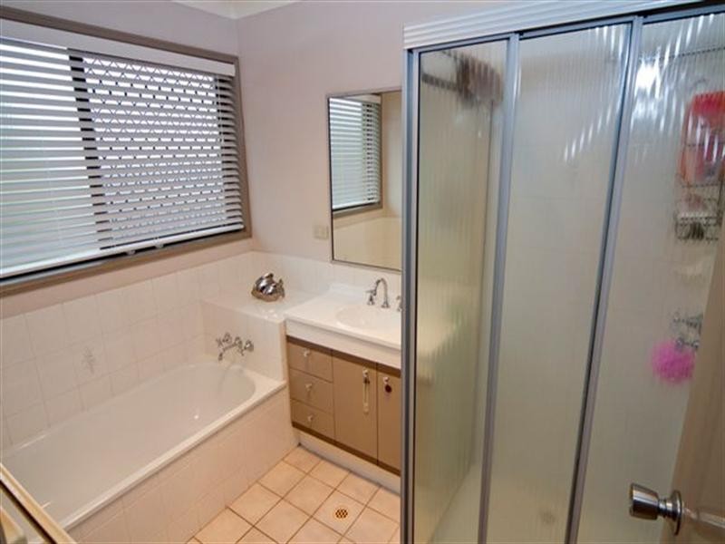 Unit 3/251 Herries Street, Newtown QLD 4350