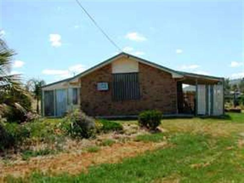 6 Lawmere Court, Kingsthorpe QLD 4400