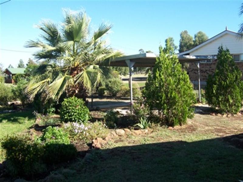 6 Lawmere Court, Kingsthorpe QLD 4400