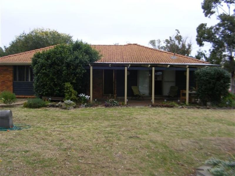 16 Claire-Lee Crescent, Kingsthorpe QLD 4400