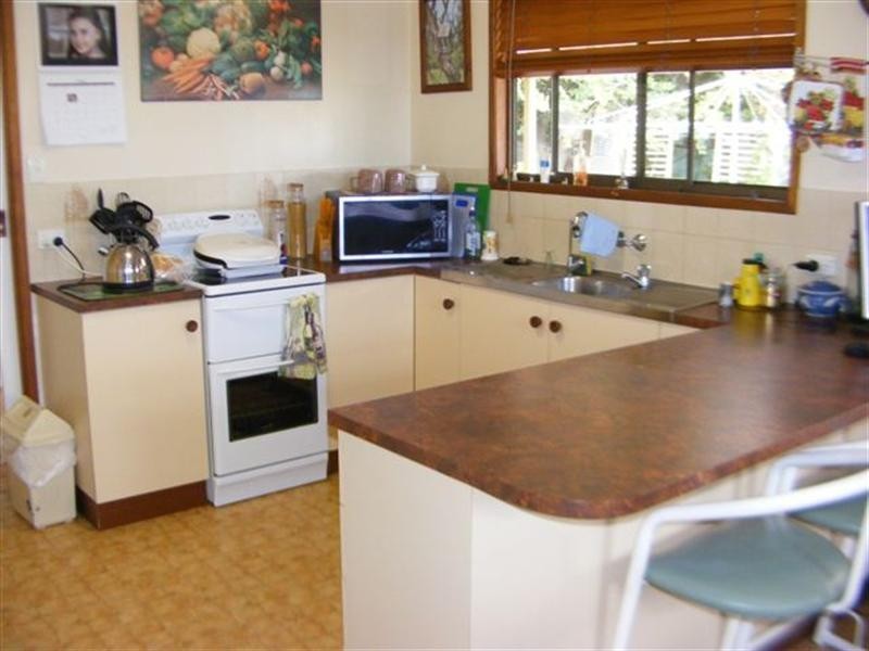 16 Claire-Lee Crescent, Kingsthorpe QLD 4400