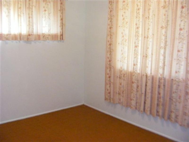 16 Claire-Lee Crescent, Kingsthorpe QLD 4400