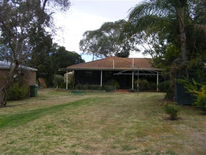 16 Claire-Lee Crescent, Kingsthorpe QLD 4400