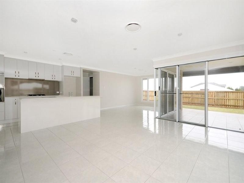 36 Nursery Drive, Middle Ridge QLD 4350