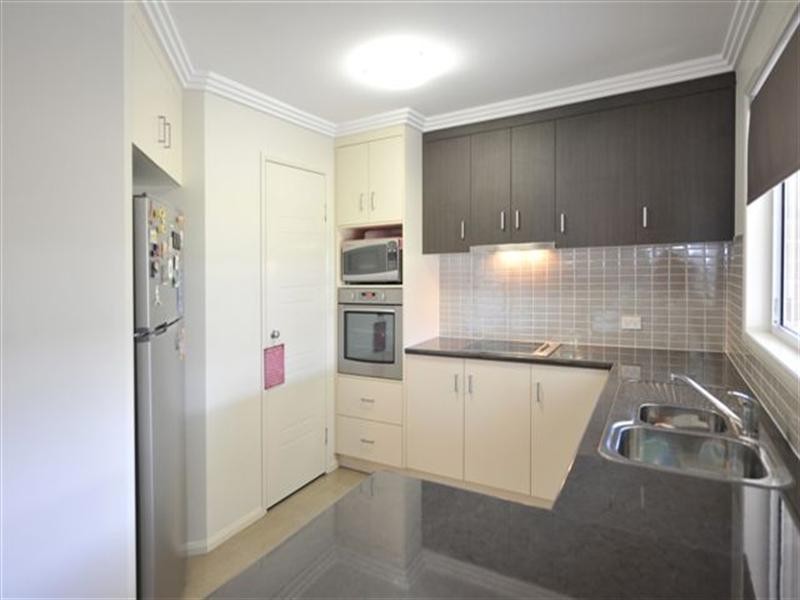 32 Elizabeth Kenny Court, Harristown QLD 4350