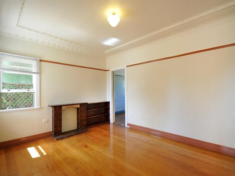 206 Campbell Street, Newtown QLD 4350