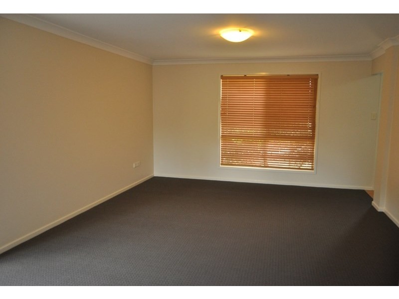 19 Chelwyn Street, Middle Ridge QLD 4350