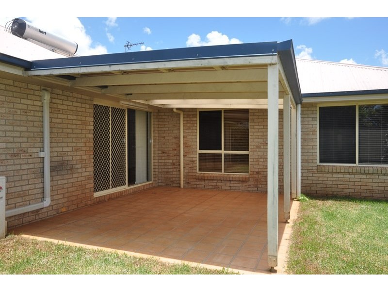 19 Chelwyn Street, Middle Ridge QLD 4350