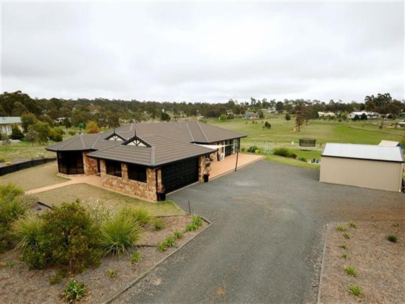 5 Clifford Street, Meringandan West QLD 4352