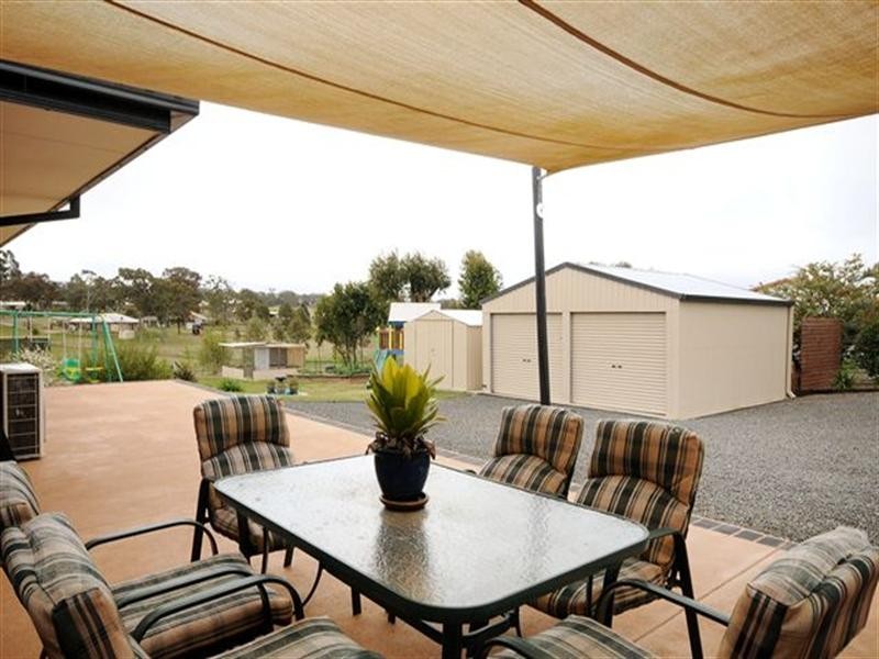 5 Clifford Street, Meringandan West QLD 4352
