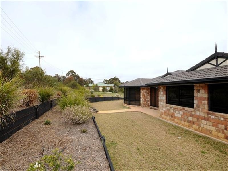 5 Clifford Street, Meringandan West QLD 4352
