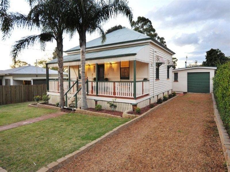 3 McCook Street, South Toowoomba QLD 4350