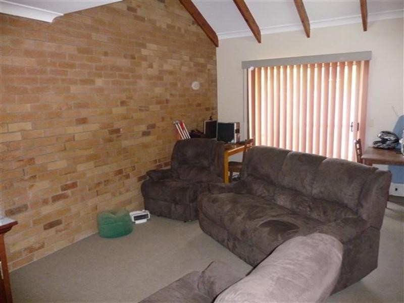 Unit 4/248 James Street, Harristown QLD 4350