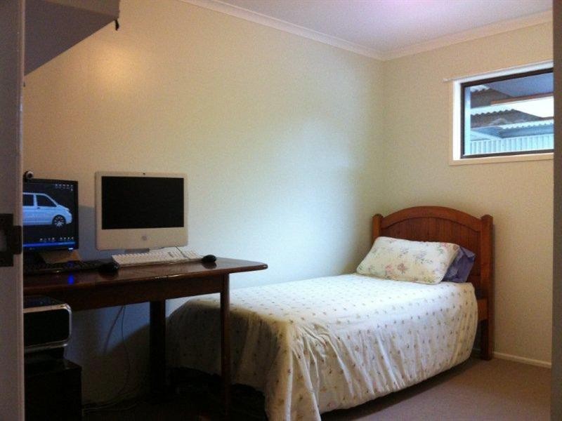 54 Lotus Crescent, Centenary Heights QLD 4350