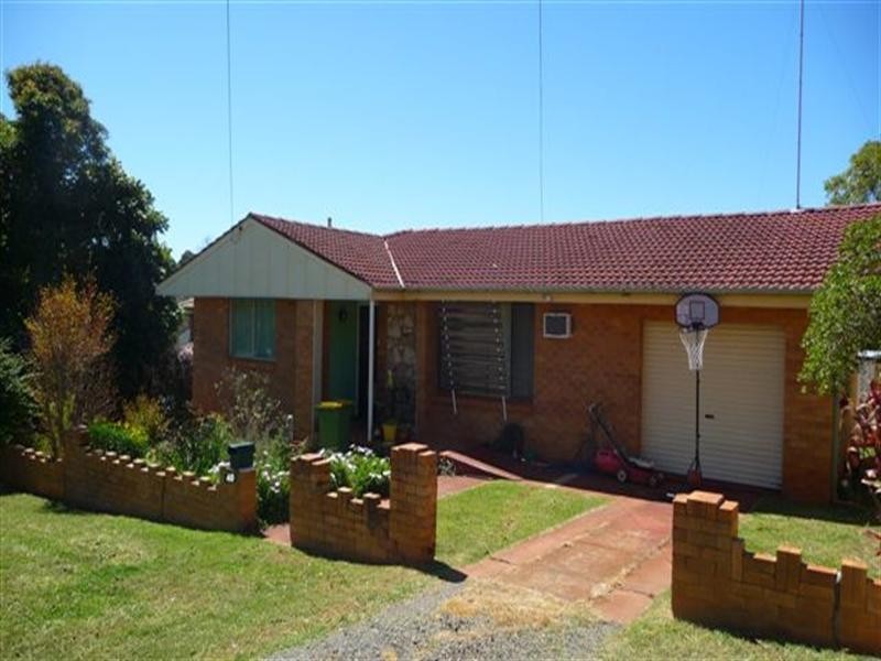 40 Skehan Street, Centenary Heights QLD 4350