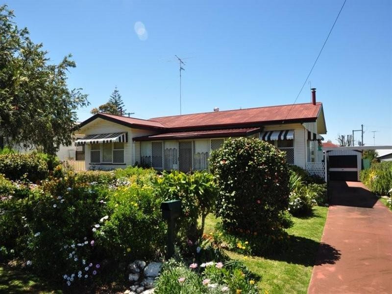 4 Boyd Street, Wilsonton QLD 4350