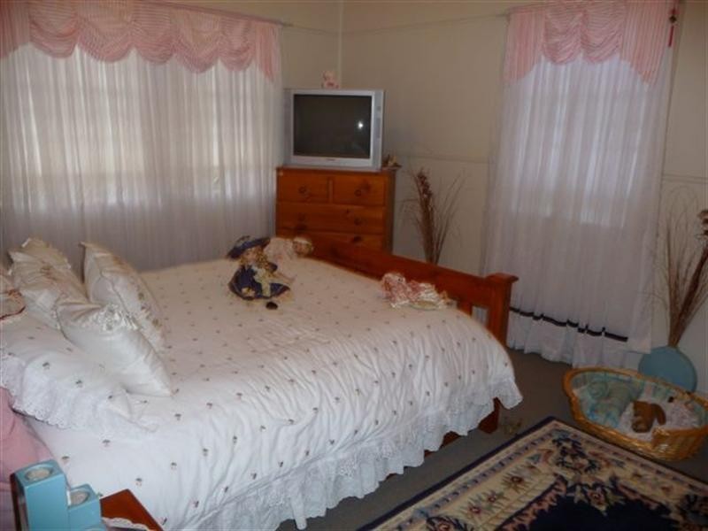 77a Ruthven Street, Harlaxton QLD 4350