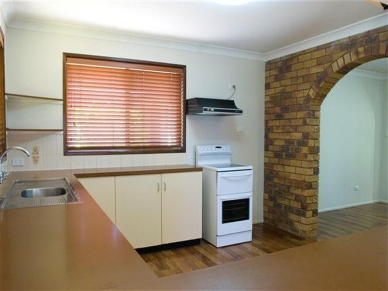 1 Jasmine Court, Centenary Heights QLD 4350