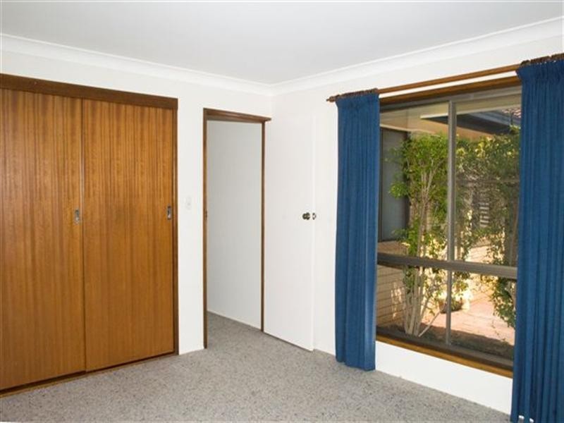 1 Jasmine Court, Centenary Heights QLD 4350