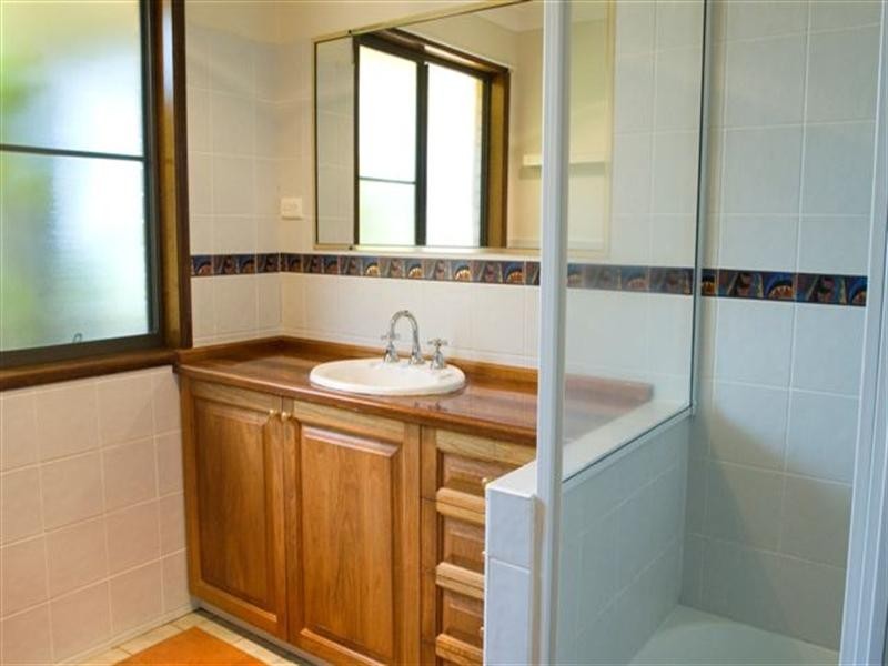 1 Jasmine Court, Centenary Heights QLD 4350